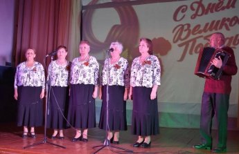 8 мая на сцене Коростынского сельского Дома культуры прошёл праздничный концерт "Весна Победы". 