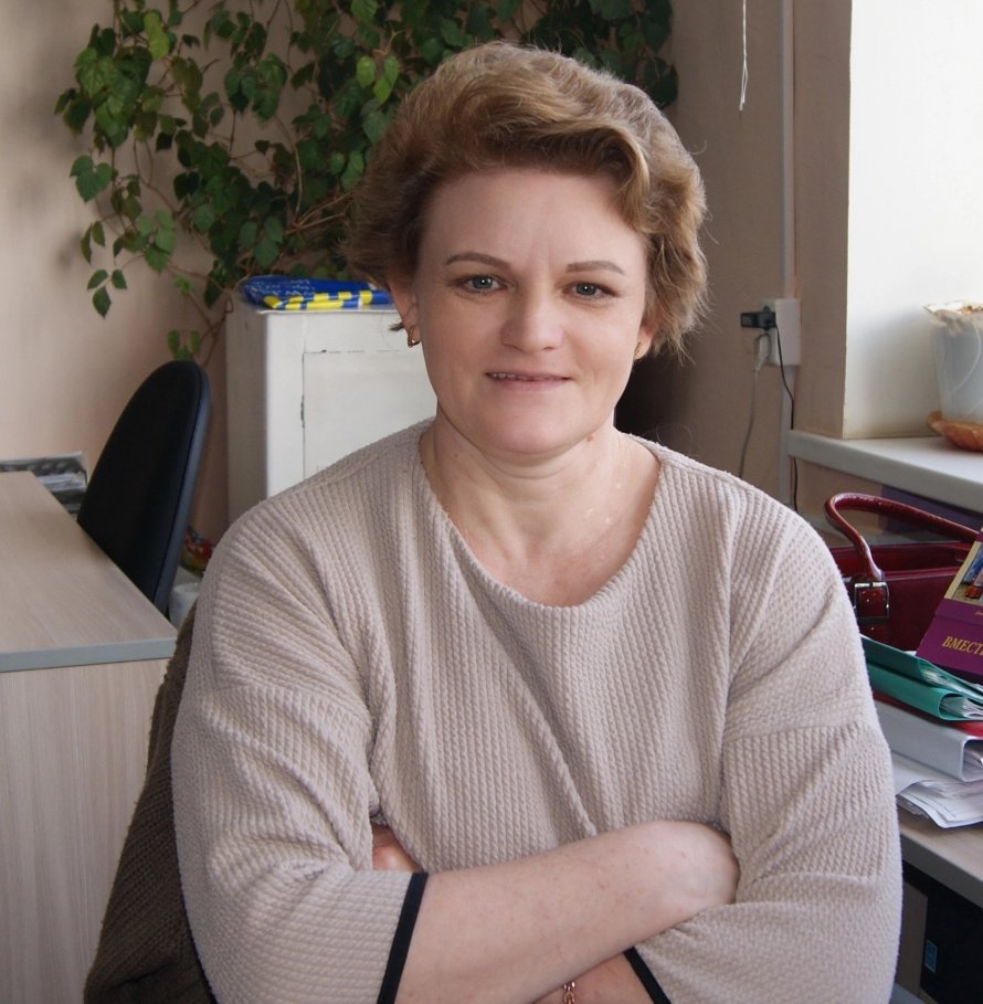 Поздравляем с днем рождения директора МБУК "Шимская ЦКДС" Комиссарову Светлану Семёновну