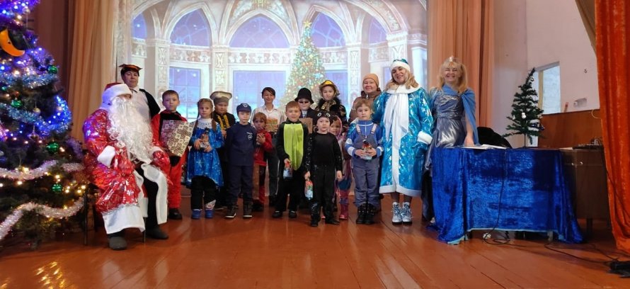 Театрализованное представление «Новогодняя азбука для Королевы»